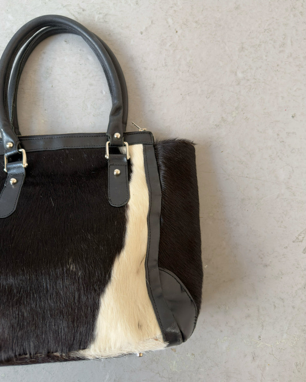 Black leather cowhide bag