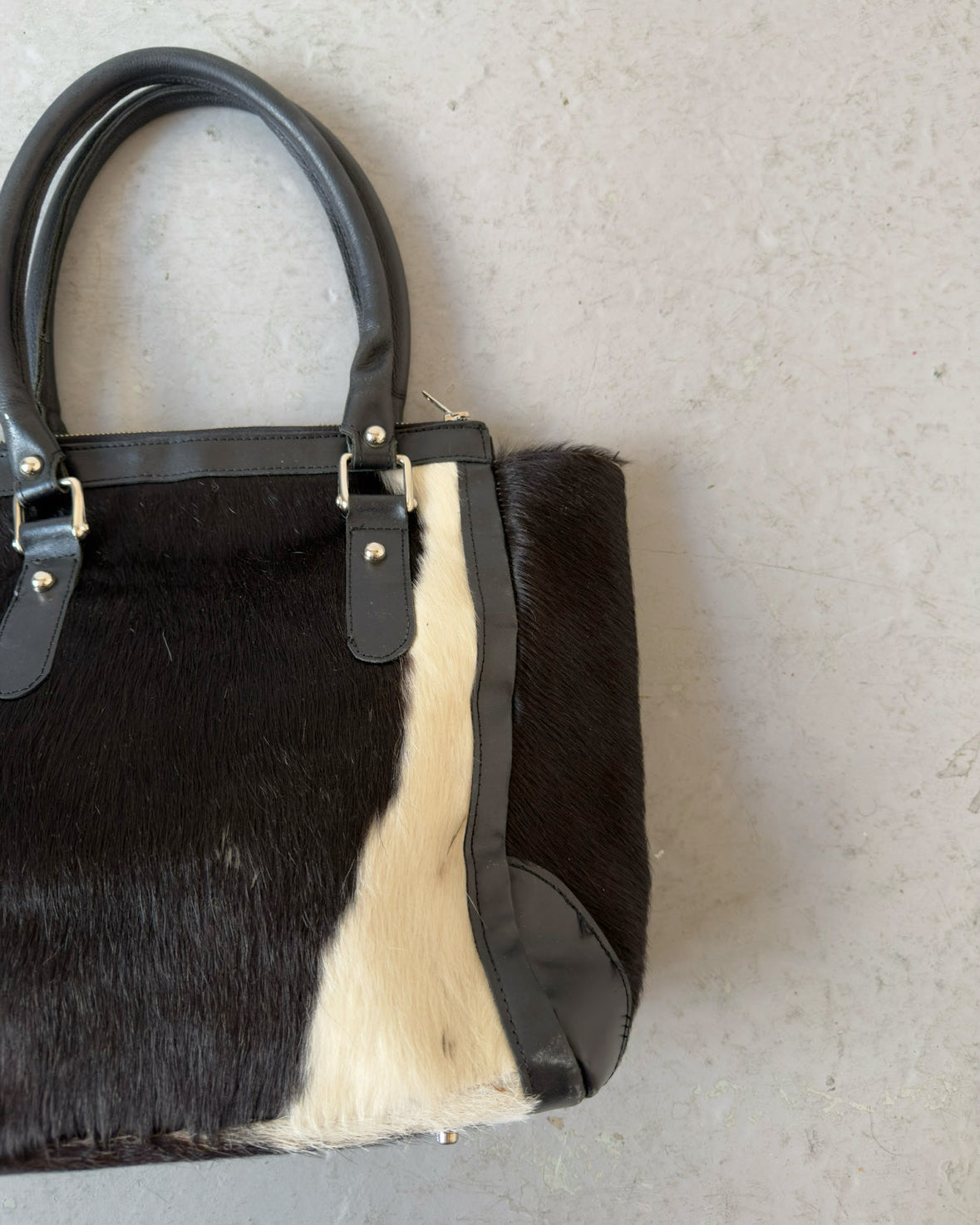 Black leather cowhide bag