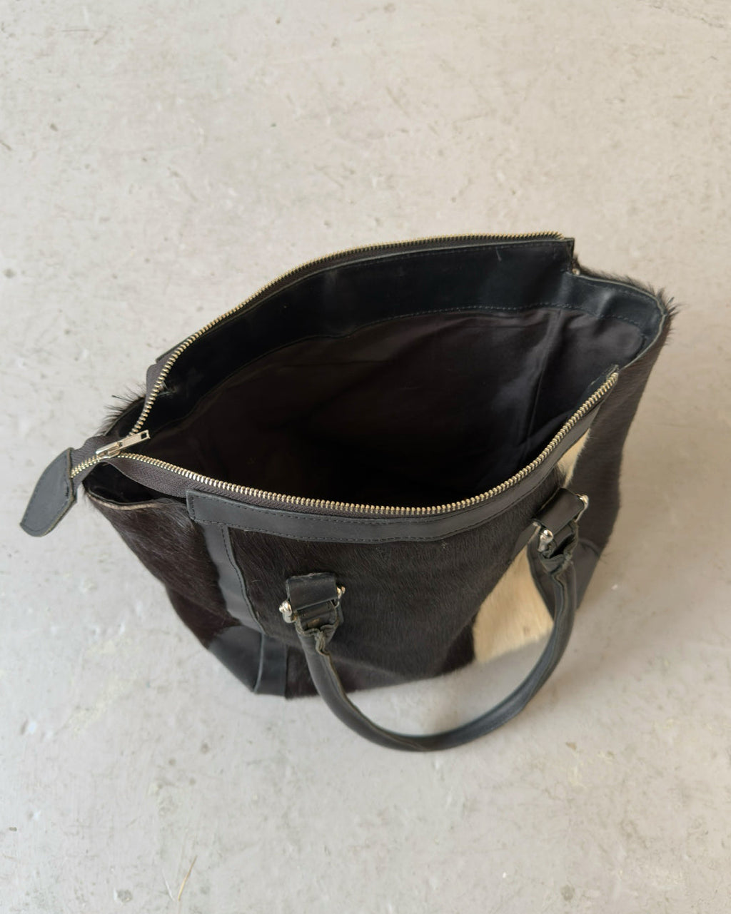 Black leather cowhide bag