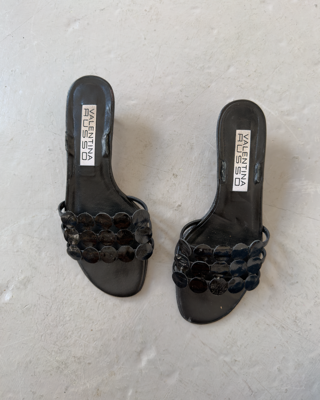 Black circle sandal kitten heels