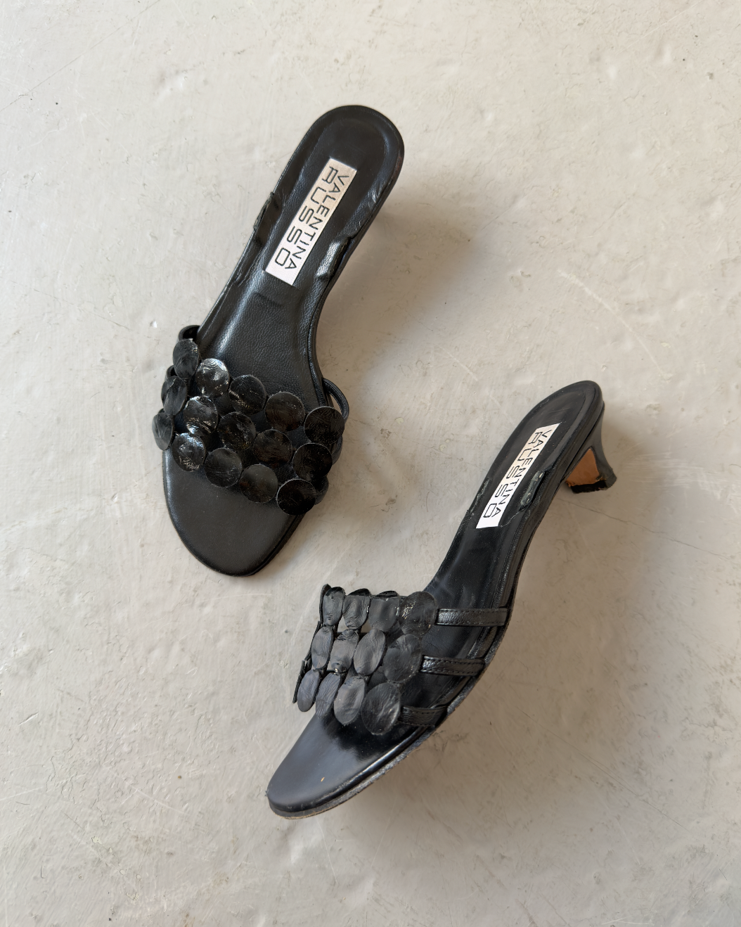 Black circle sandal kitten heels